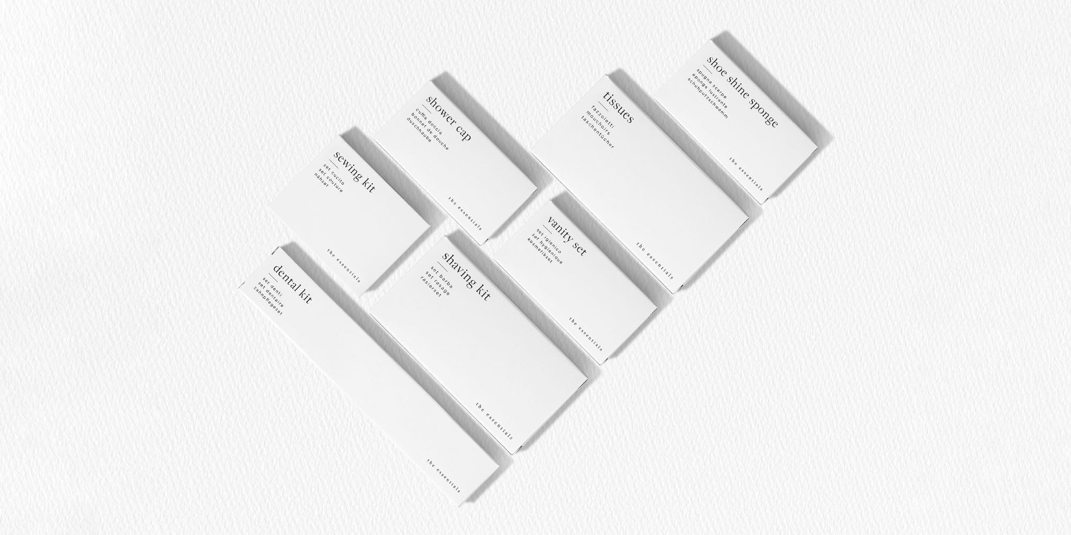 Accesorios en cartón blanco