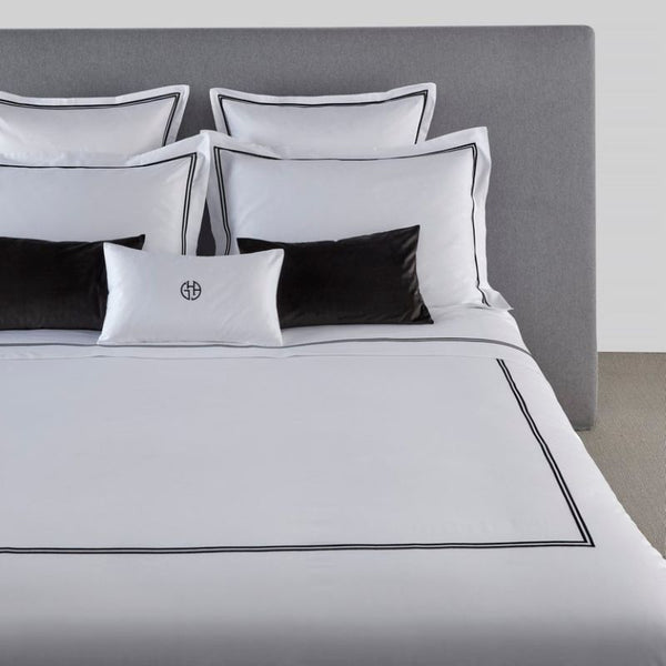 Drap pour lit King Size en satin lisse 300 fils New York, 300x310 cm - Frette
